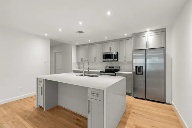 $1,779,000 | 2409 Dryden Road, Houston, TX 77030