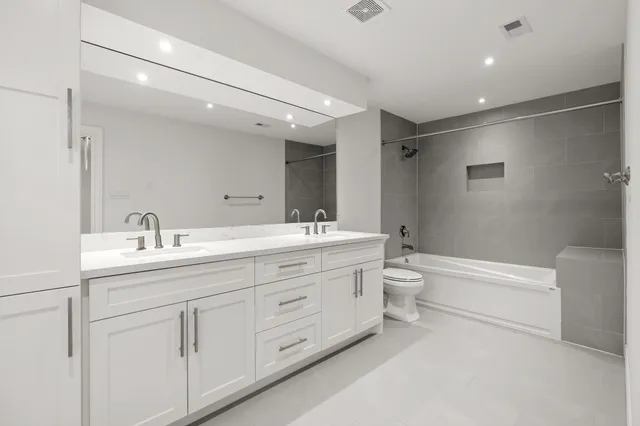 $1,779,000 | 2409 Dryden Road, Houston, TX 77030