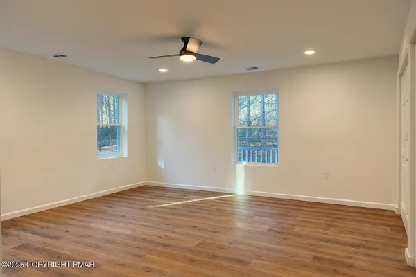 $489,900 | 1131 Mink Court, Bushkill, PA 18324