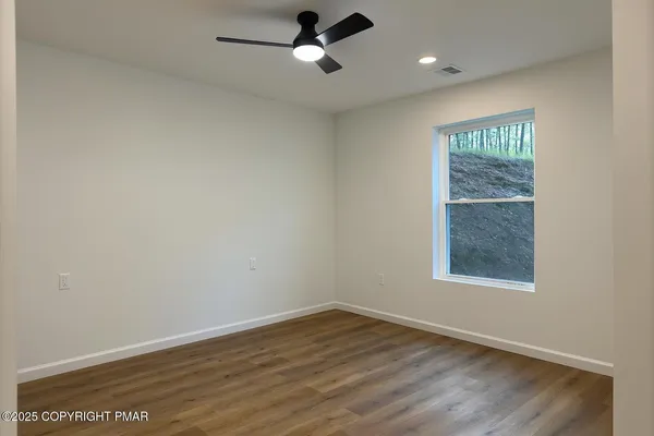 $489,900 | 1131 Mink Court, Bushkill, PA 18324