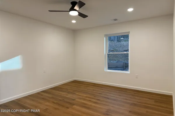 $489,900 | 1131 Mink Court, Bushkill, PA 18324