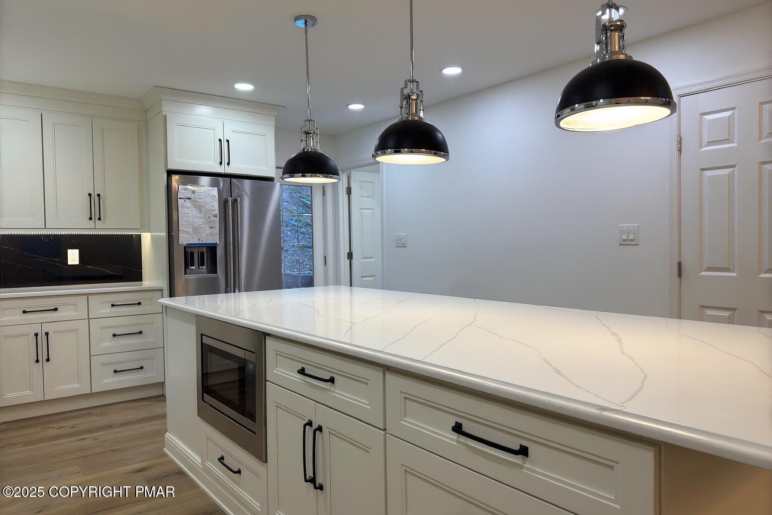 1131 Mink Court Bushkill, PA 18324 - Photo 10 of 63 10 Built-In Microwave & Storage