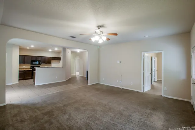 $1,620 | 8611 Spotted Owl, Converse, TX 78109