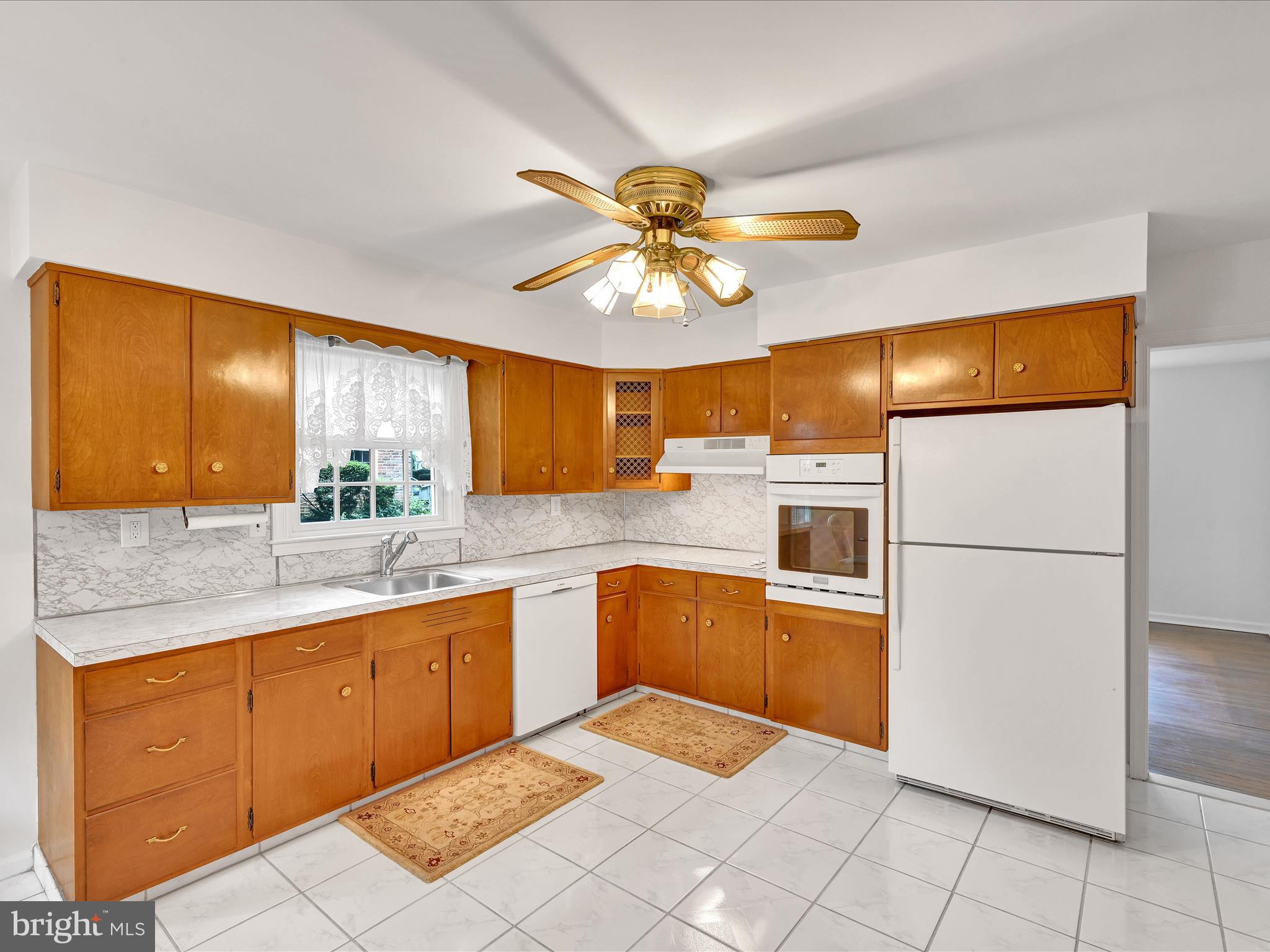 2 Wynnedale Circle Narberth, PA 19072 - Photo 16 of 43 Kitchen