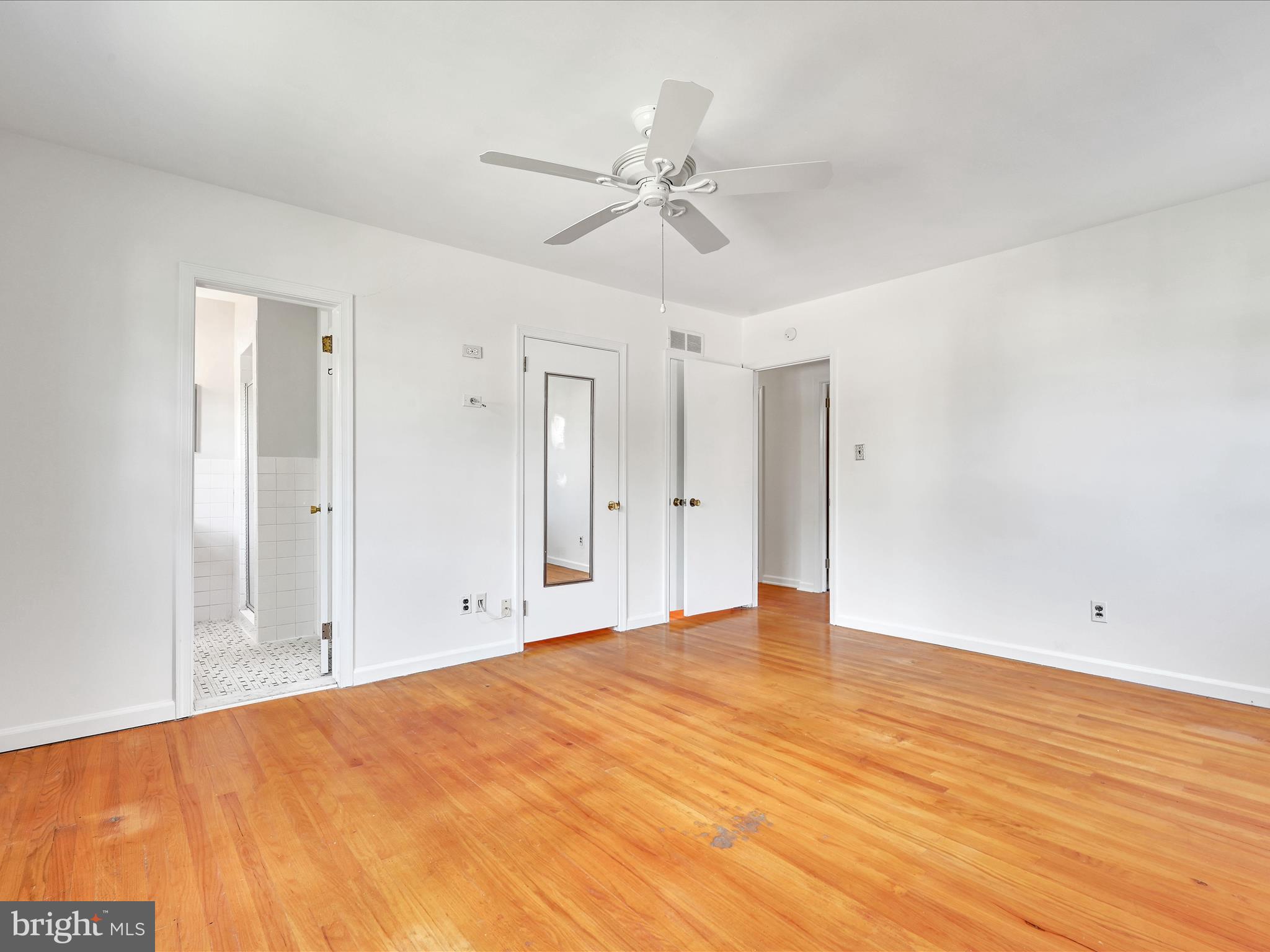 2 Wynnedale Circle Narberth, PA 19072 - Photo 21 of 43 Primary Bedroom