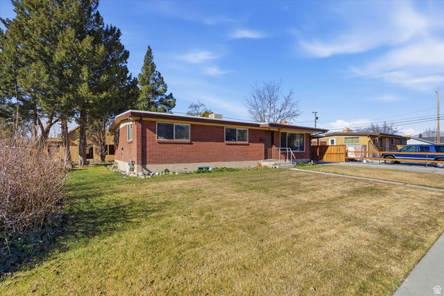 881 North 950 West Provo, UT 84604 - Photo 3 of 19