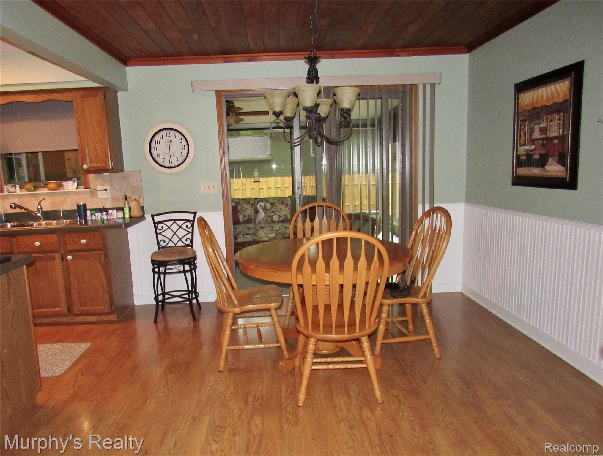 9007 Stone Road Algonac, MI 48001 - Photo 21 of 38 21 (dining1).jpeg