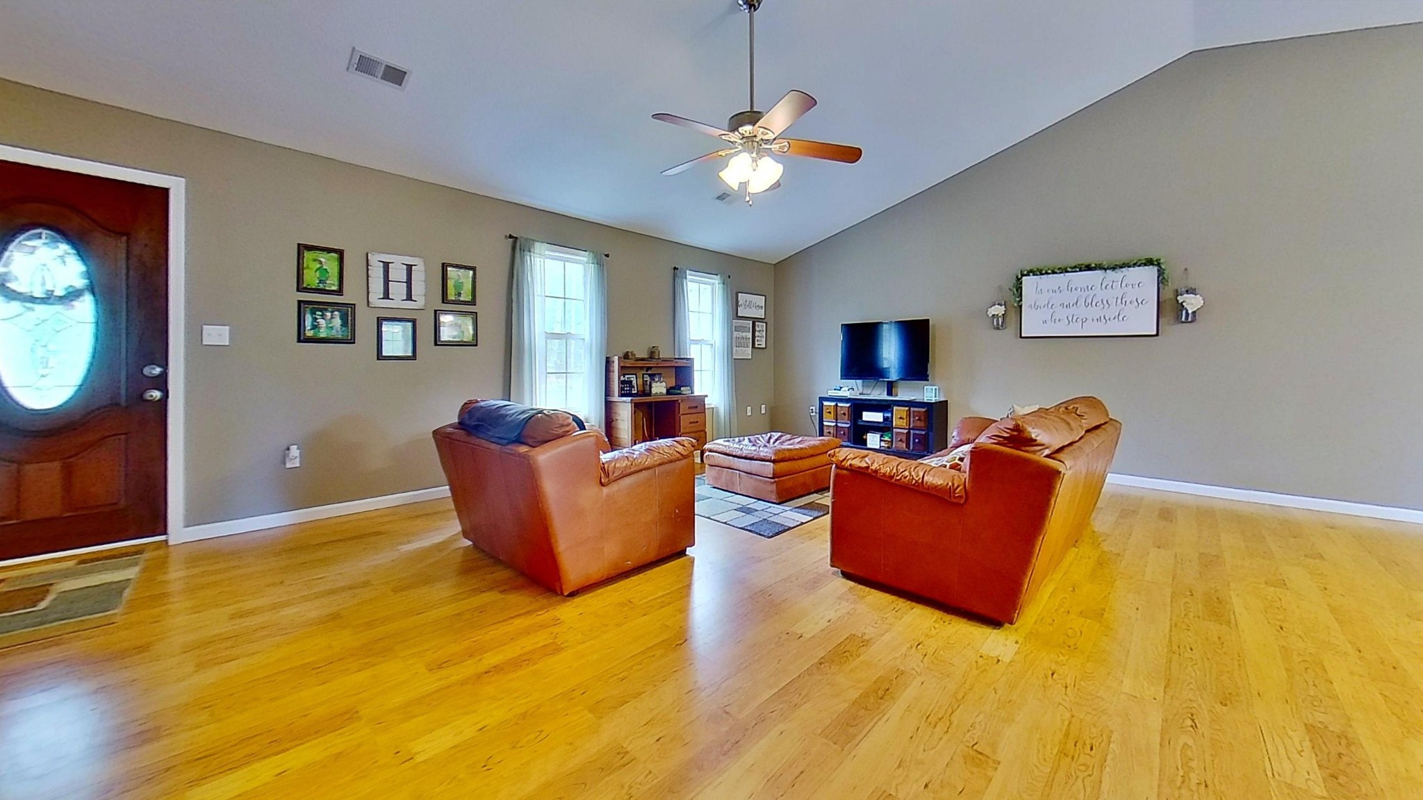 1110 Toomey Road Oneida, TN 37841 - Photo 6 of 30 a living room with furniture and a flat screen tv