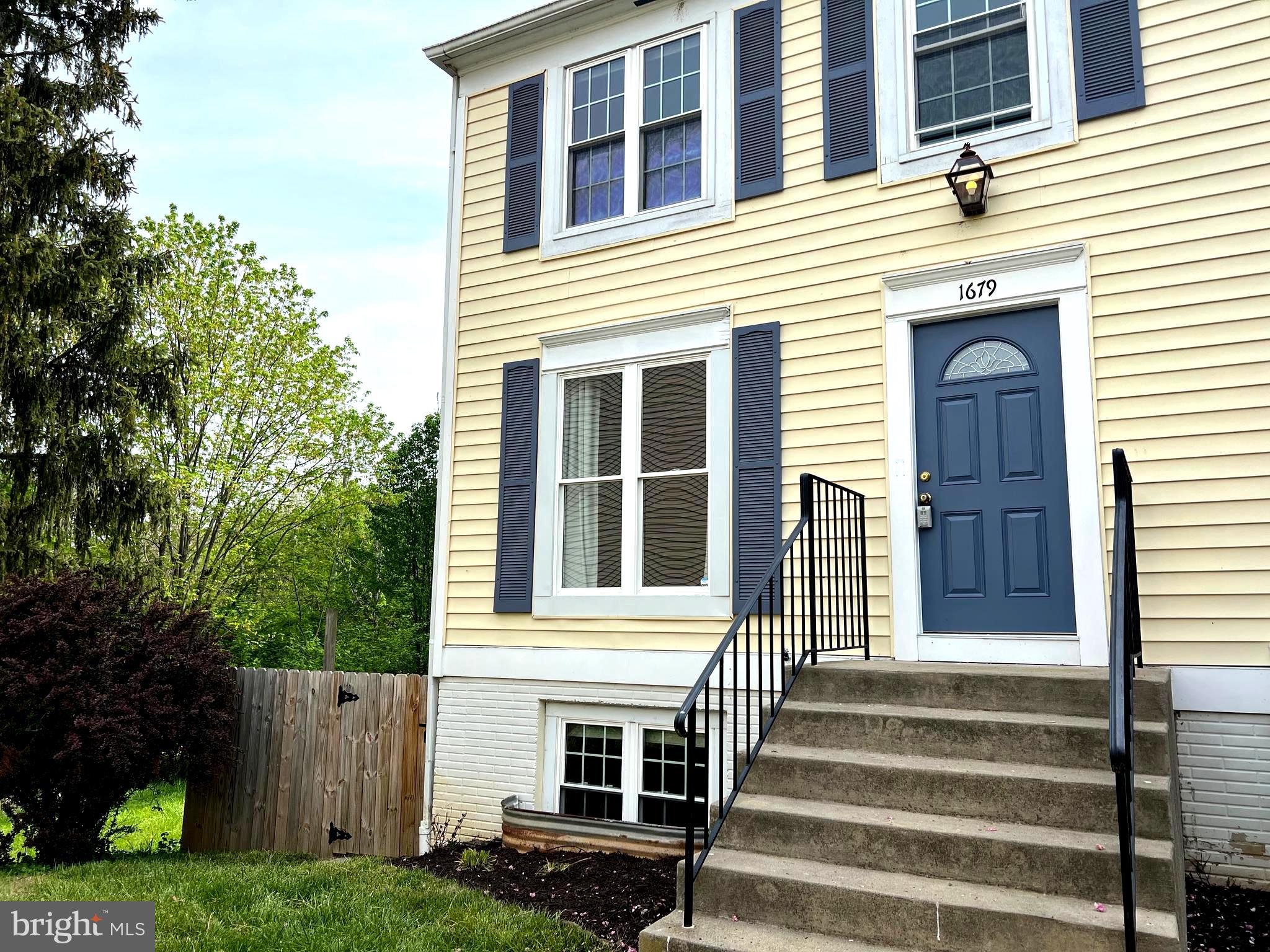 1679 Colonial Way Frederick, MD 21702 - Photo 1 of 31
