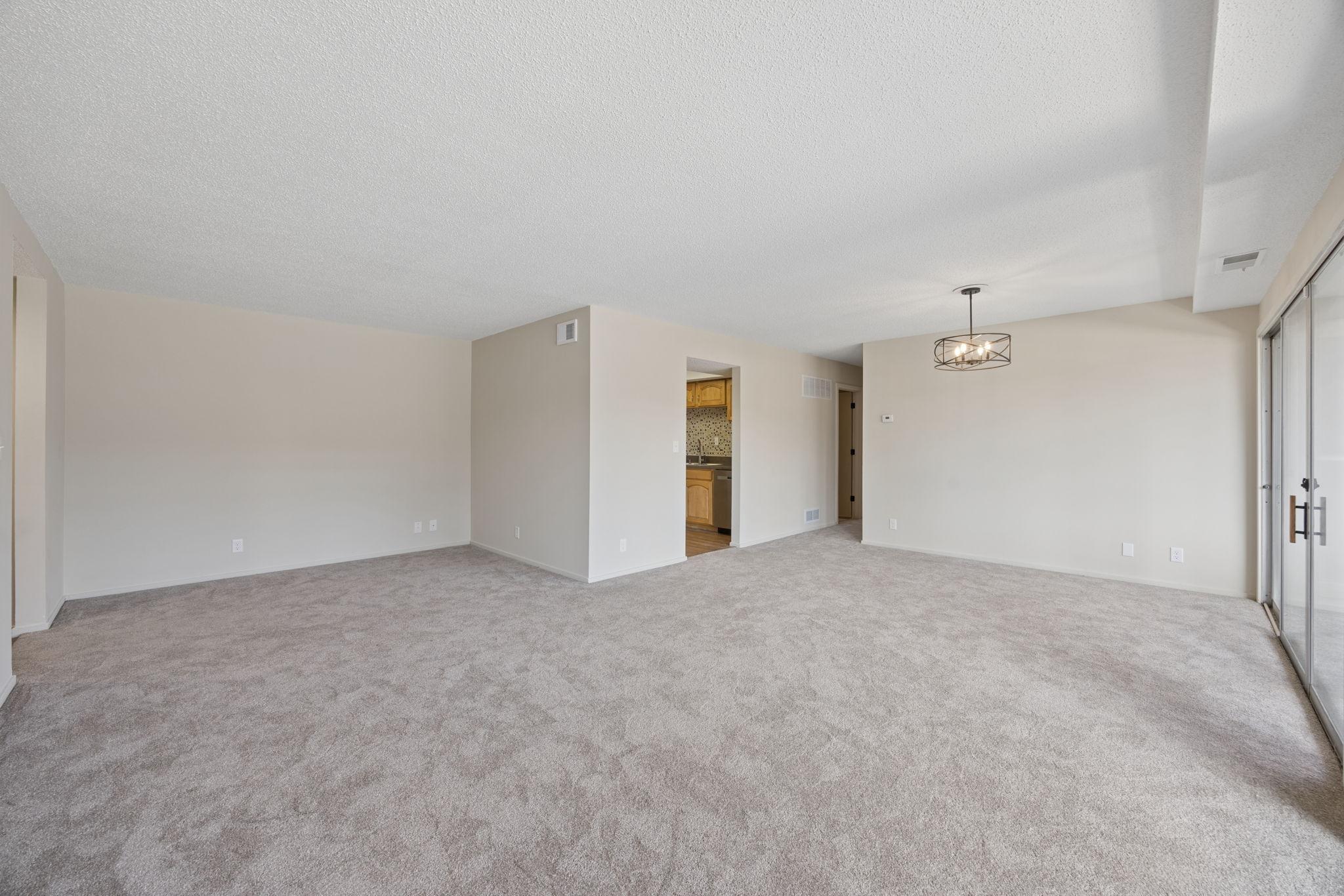 6320 Barrie Road, Unit 2B Edina, MN 55435 - Photo 3 of 15