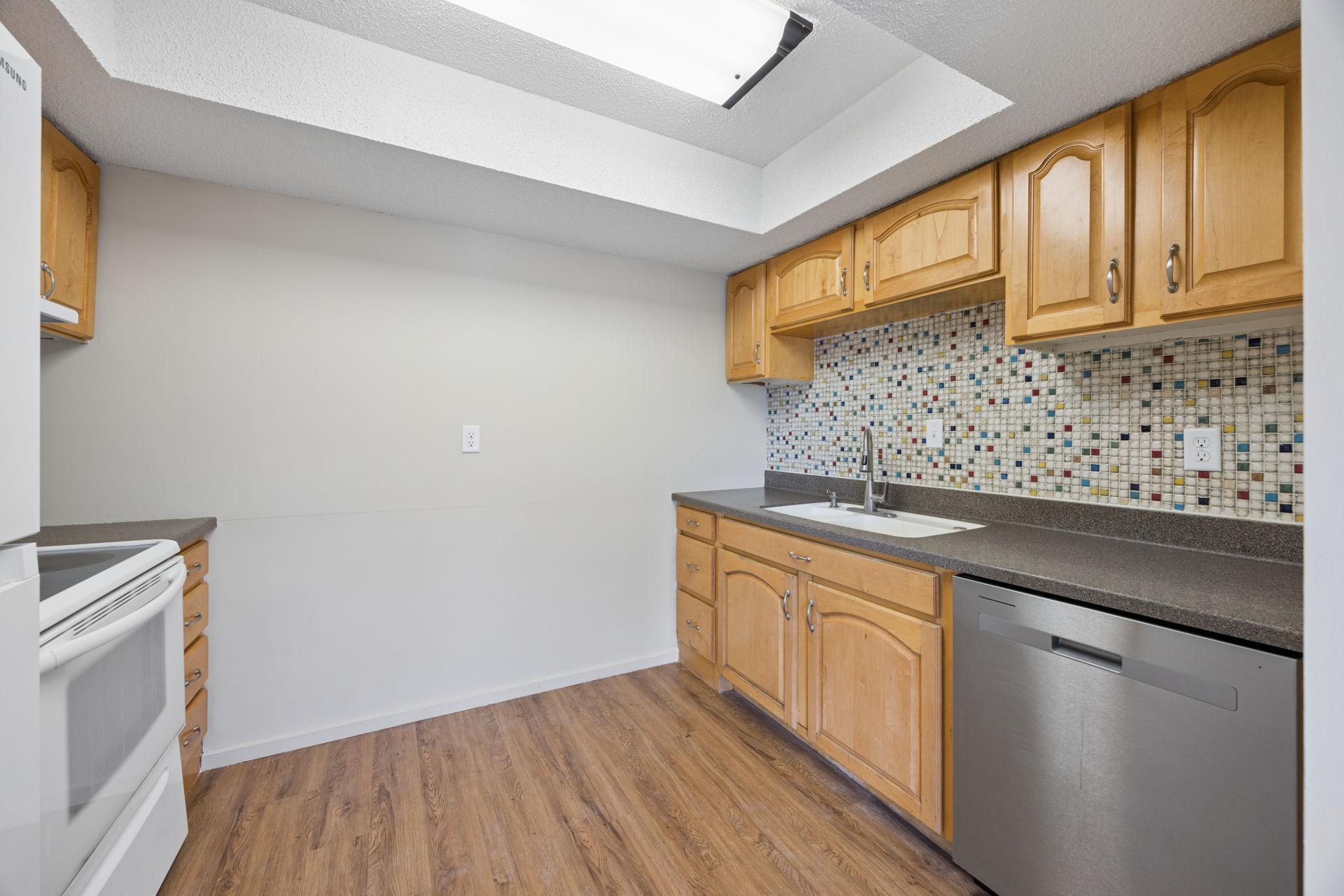 6320 Barrie Road, Unit 2B Edina, MN 55435 - Photo 5 of 15