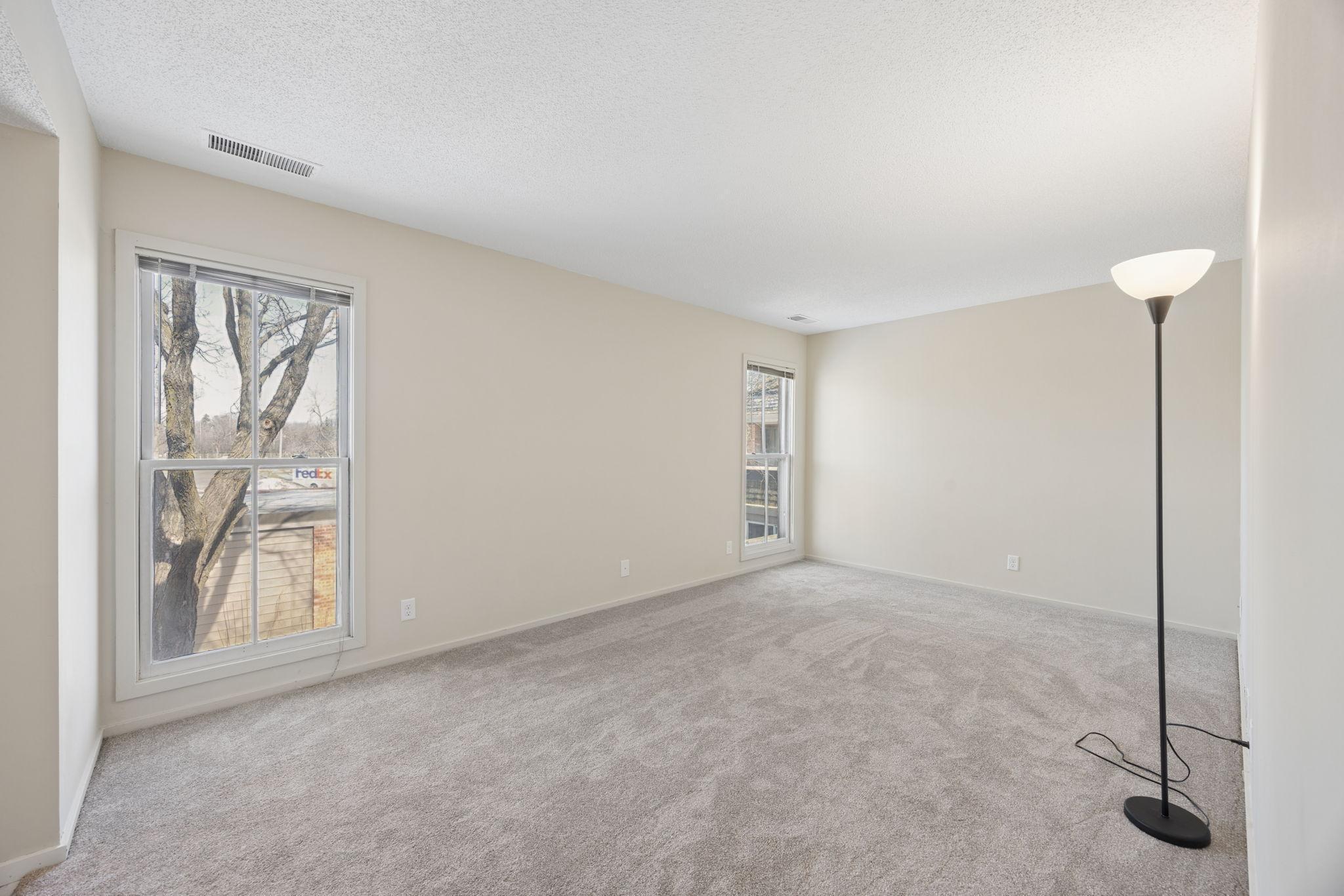 6320 Barrie Road, Unit 2B Edina, MN 55435 - Photo 6 of 15