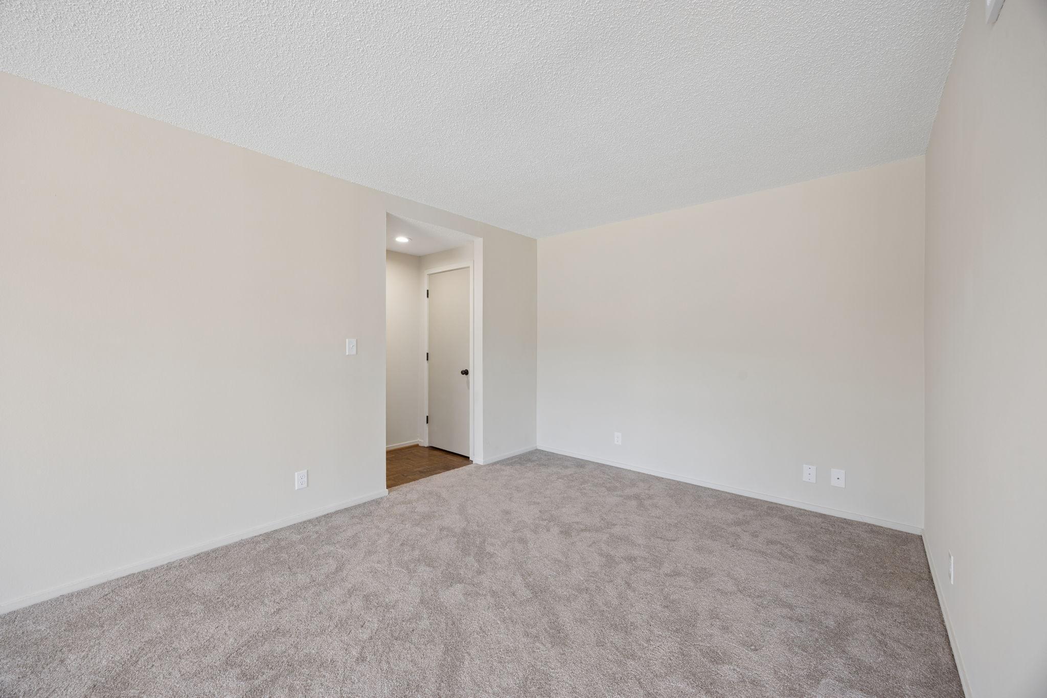 6320 Barrie Road, Unit 2B Edina, MN 55435 - Photo 8 of 15