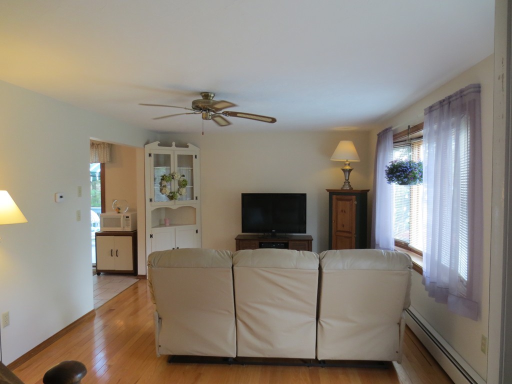 65 Harvest Road, Unit 65 Uxbridge, MA 01569 - Photo 3 of 21 Gallery Image 3