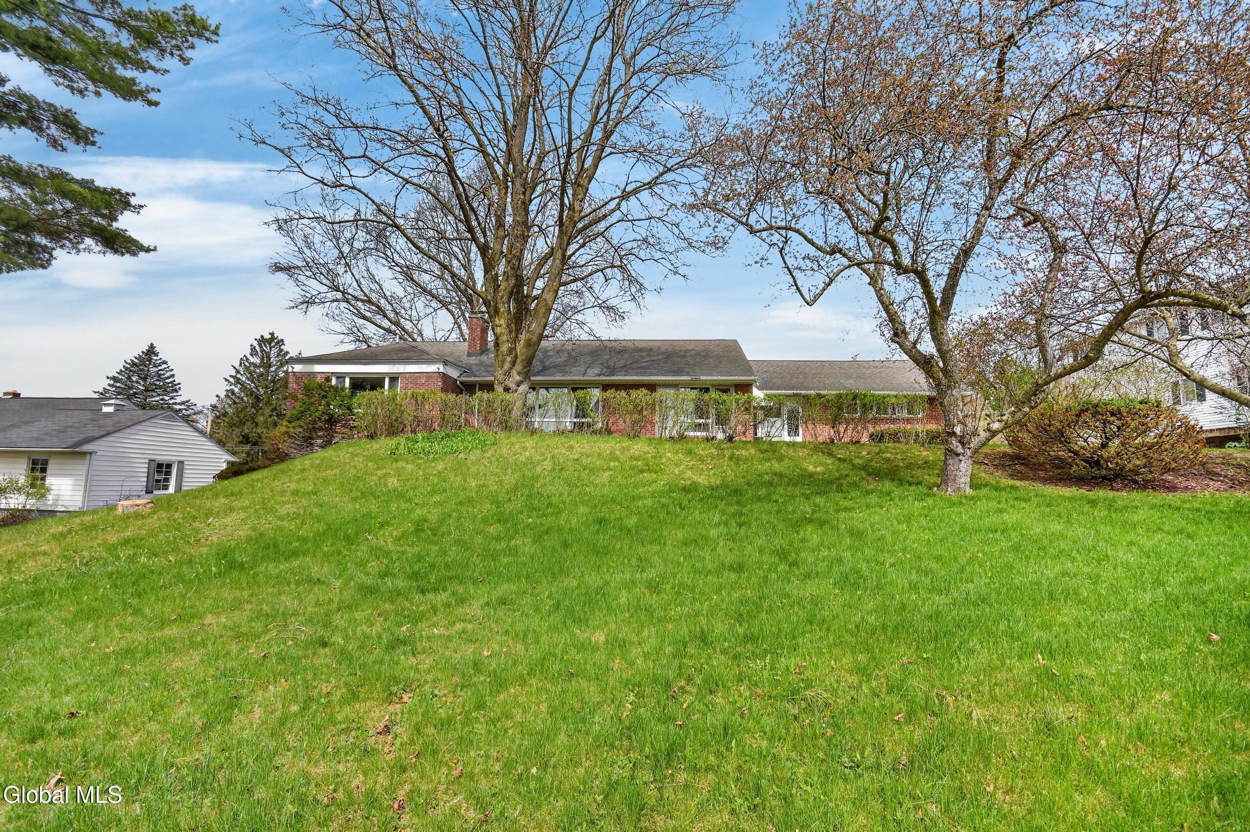 43 Coolidge Road Amsterdam, NY 12010 - Photo 8 of 60 43-121