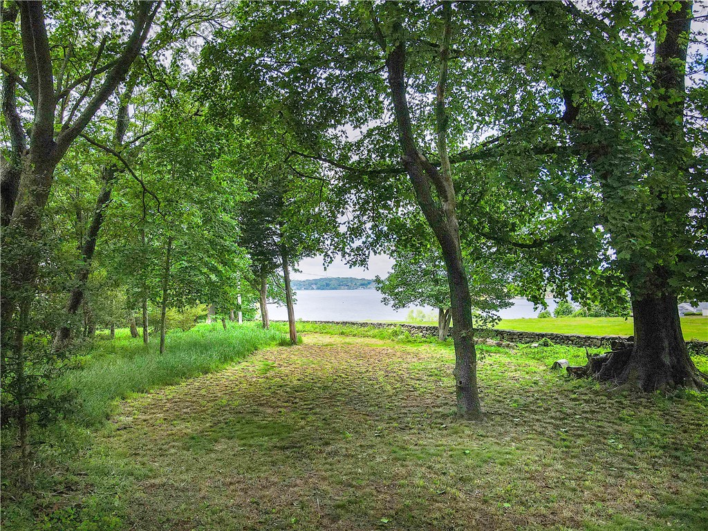 219 Nanaquaket Road Tiverton, RI 02878 - Photo 11 of 50