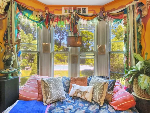 $1,875,000 | 219 Nanaquaket Road, Tiverton, RI 02878