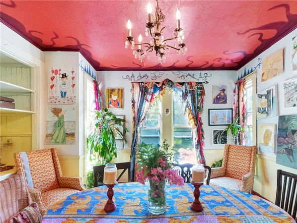 $1,875,000 | 219 Nanaquaket Road, Tiverton, RI 02878