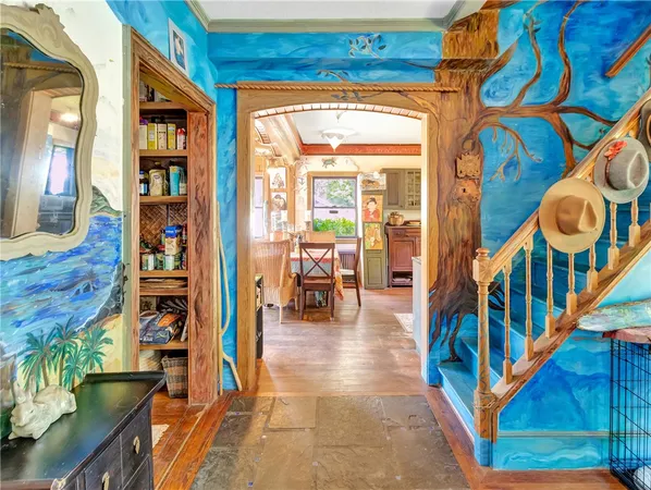 $1,875,000 | 219 Nanaquaket Road, Tiverton, RI 02878