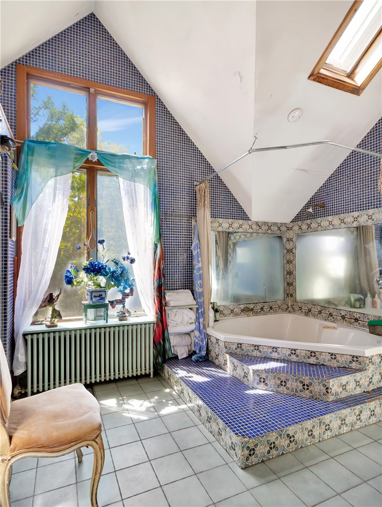 219 Nanaquaket Road Tiverton, RI 02878 - Photo 28 of 50