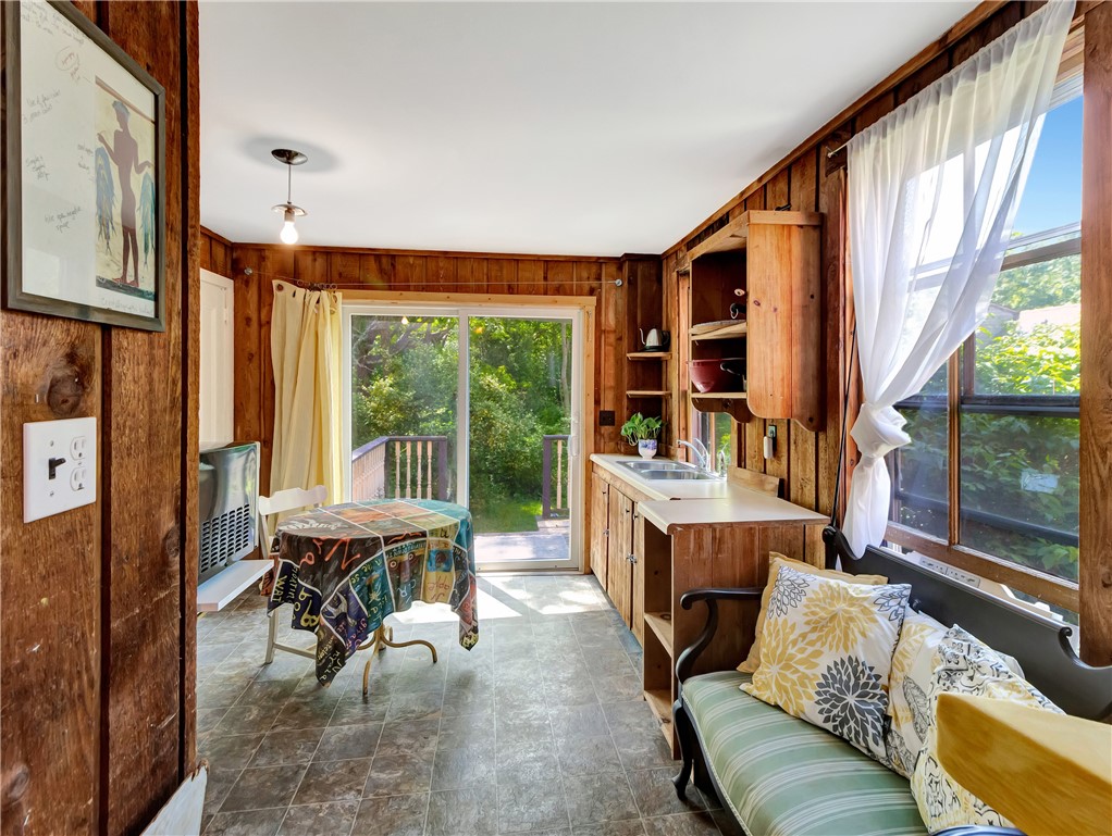 219 Nanaquaket Road Tiverton, RI 02878 - Photo 39 of 50