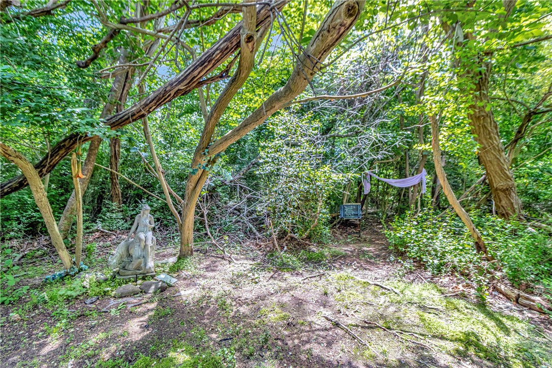 219 Nanaquaket Road Tiverton, RI 02878 - Photo 42 of 43