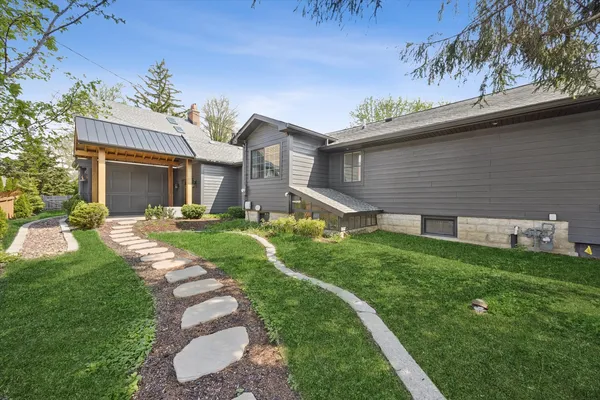 $6,000 | 502 West 47th Street, La Grange, IL 60558