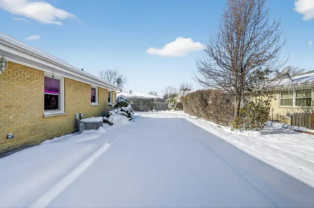 $589,900 | 6 West Cypress Street, Arlington Heights, IL 60005