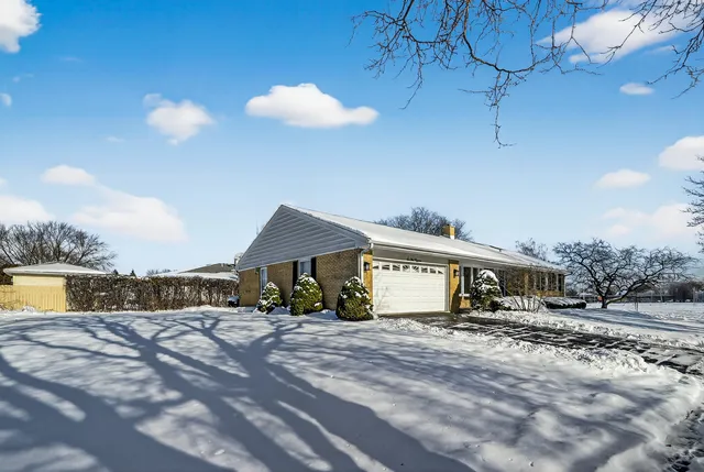 $589,900 | 6 West Cypress Street, Arlington Heights, IL 60005