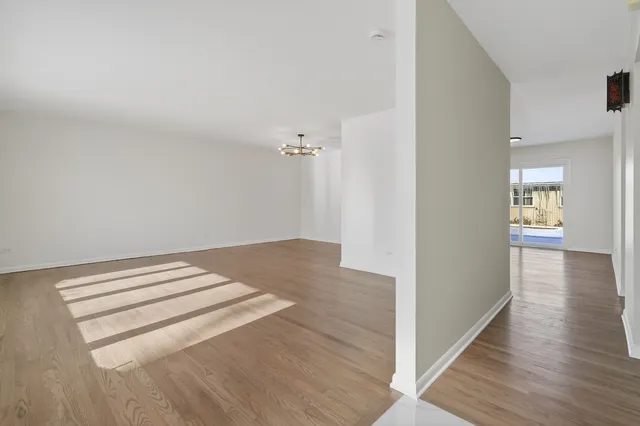 $589,900 | 6 West Cypress Street, Arlington Heights, IL 60005