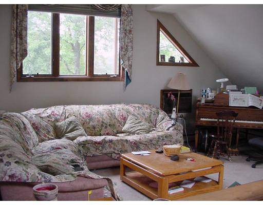75 Ridge Road Foxboro, MA 02035 - Photo 4 of 5