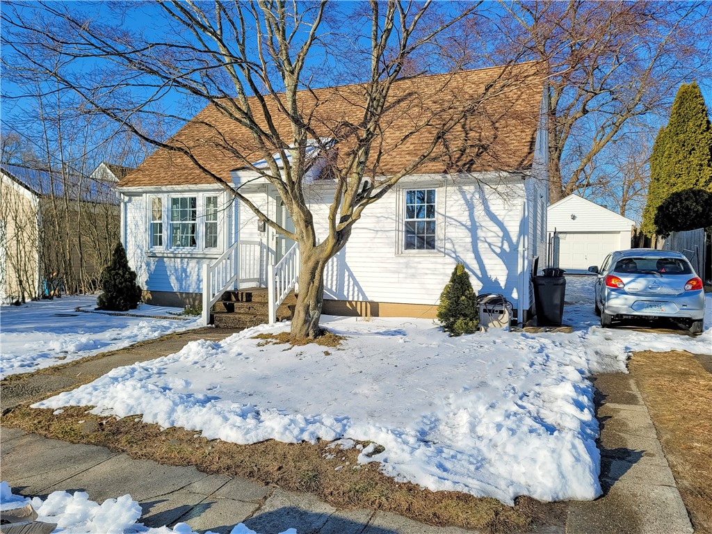 14 Laconia Road Cranston, RI 02920 - Photo 2 of 19 Gallery Image 2