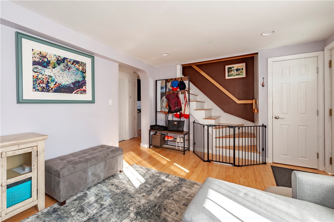 14 Laconia Road Cranston, RI 02920 - Photo 4 of 19 Gallery Image 4