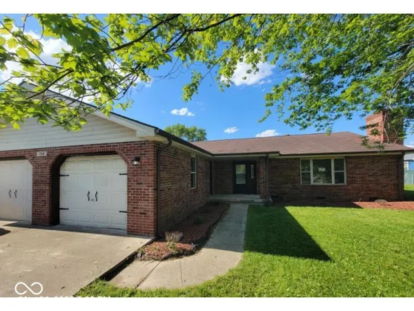 $194,900 | 724 Iroquois Street, Anderson, IN 46012