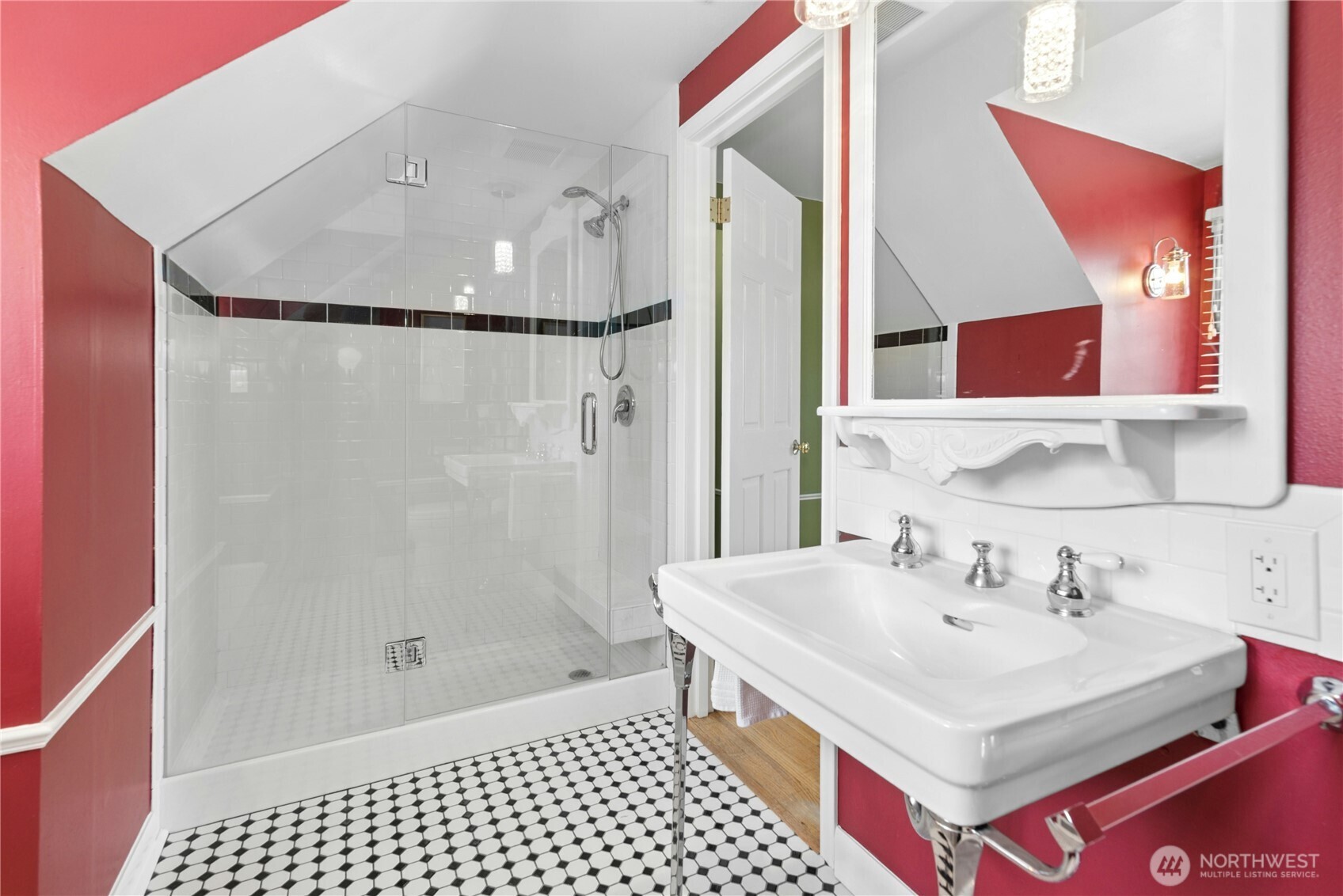 4806 Seahurst Avenue Everett, WA 98203 - Photo 23 of 40