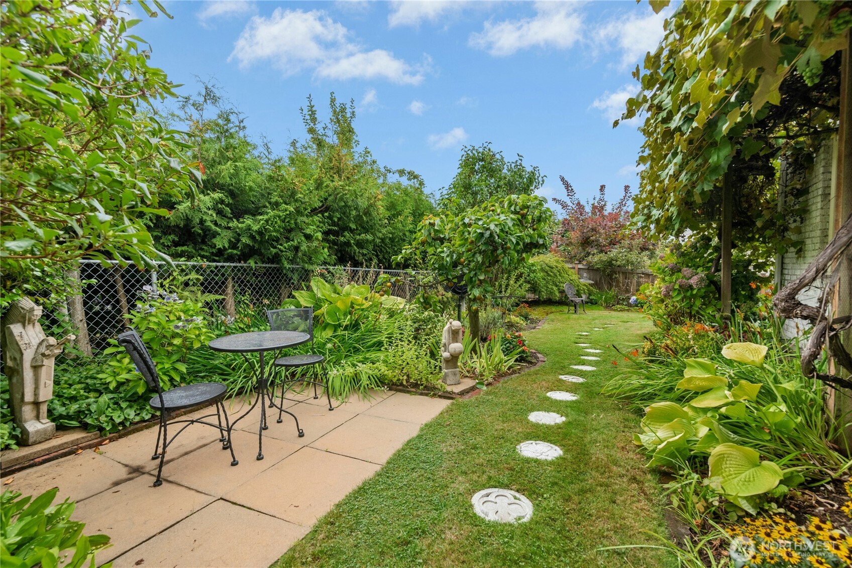 4806 Seahurst Avenue Everett, WA 98203 - Photo 35 of 40