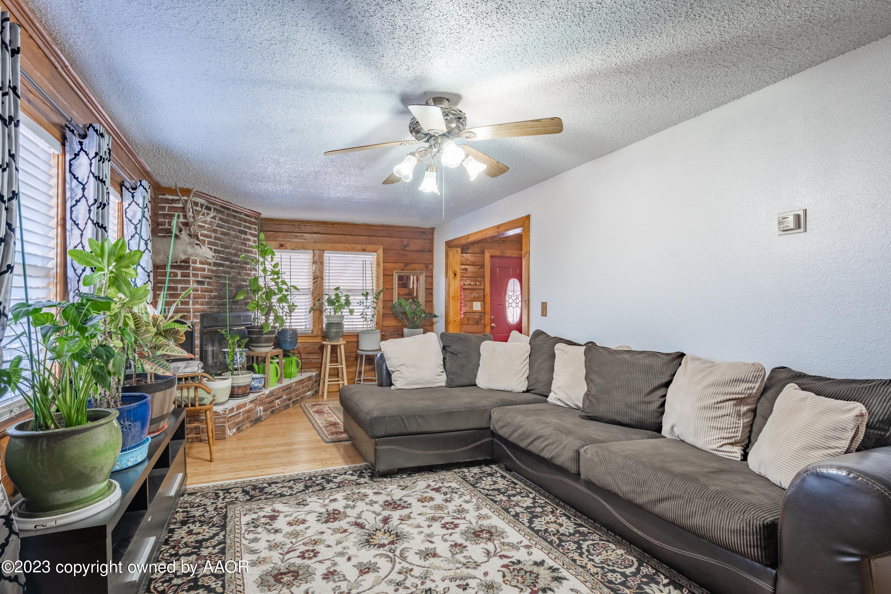 6115 Grimes Circle Amarillo, TX 79118 - Photo 5 of 36 living room 2