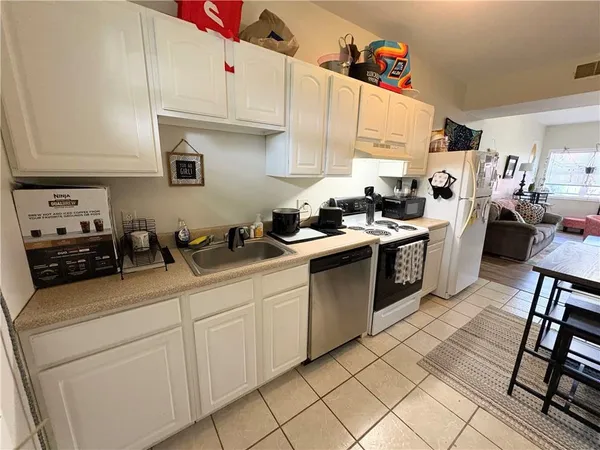 $950 | 1010 1st Avenue, Unit C, Coraopolis, PA 15108