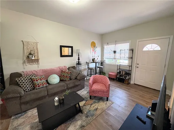 $950 | 1010 1st Avenue, Unit C, Coraopolis, PA 15108