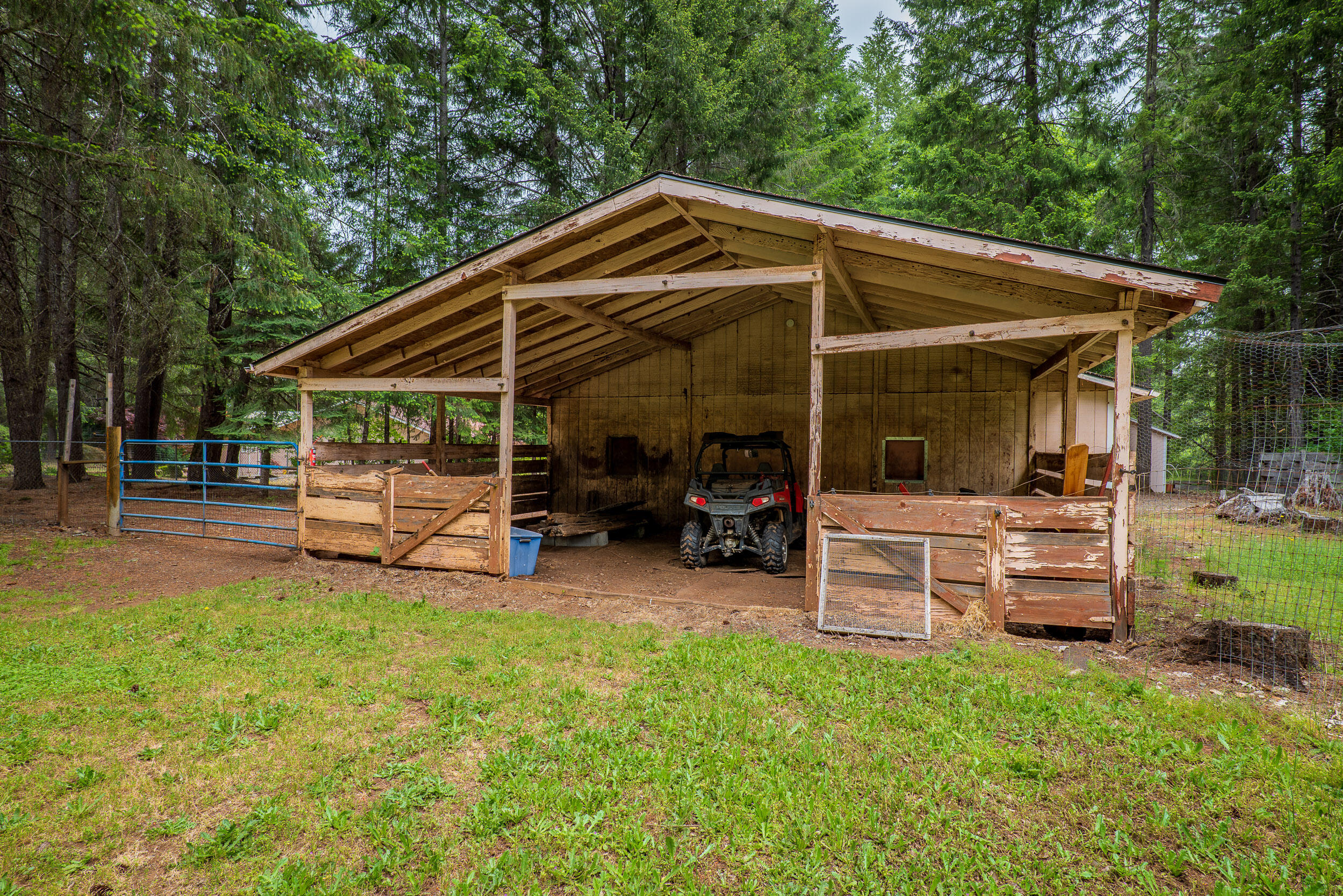 1001 Dick George Road Cave Junction, OR 97523 - Photo 41 of 54 1001DickGeorgeRd-019