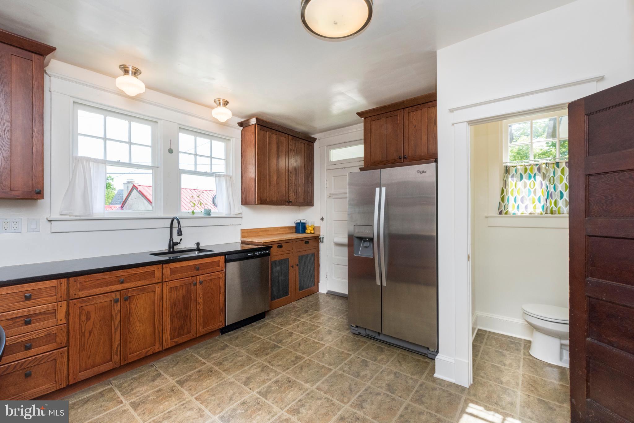 5733 Ridgedale Road Baltimore, MD 21209 - Photo 17 of 30 Kitchen
