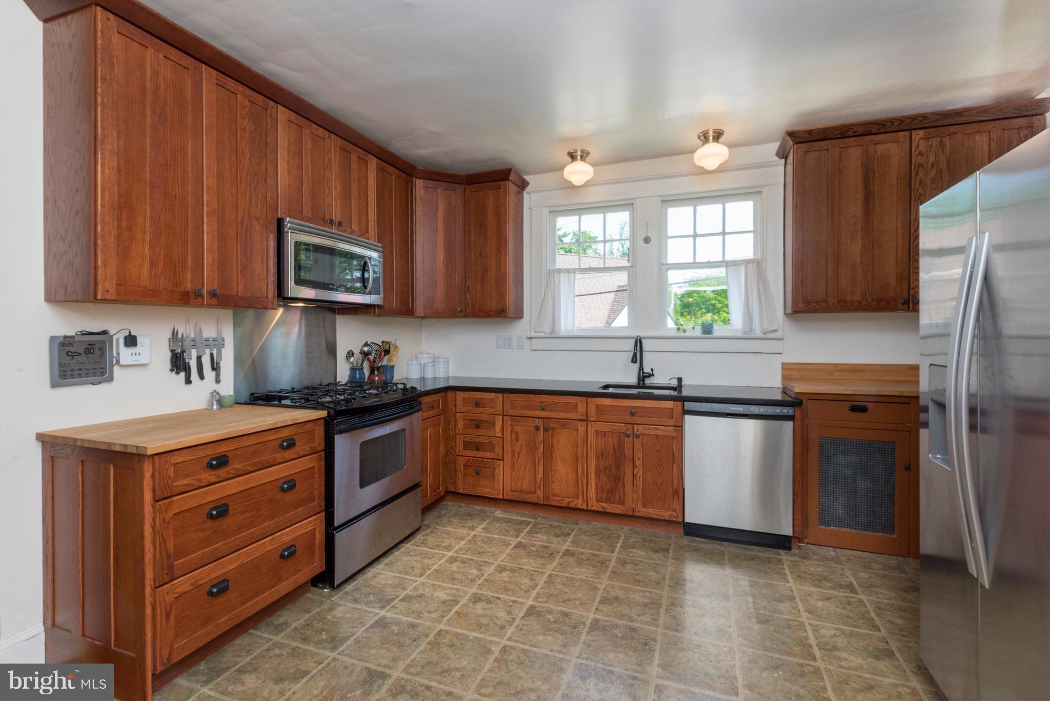 5733 Ridgedale Road Baltimore, MD 21209 - Photo 18 of 30 Kitchen
