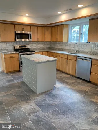 $4,000 | 901 Champlain Drive, Voorhees, NJ 08043