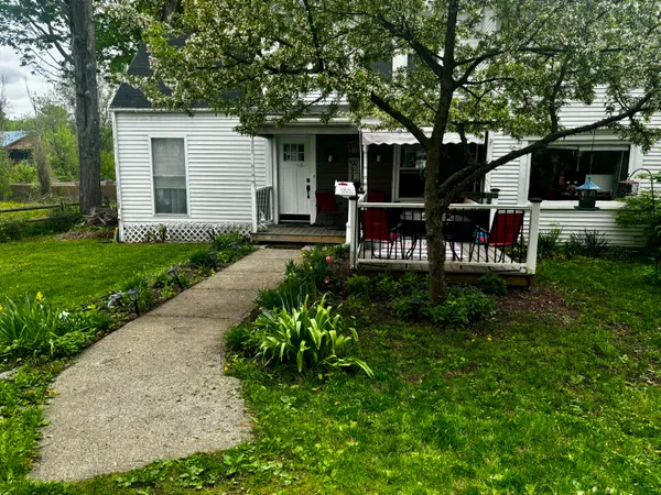 $184,900 | 8 Edes Avenue, Dover-Foxcroft, ME 04426