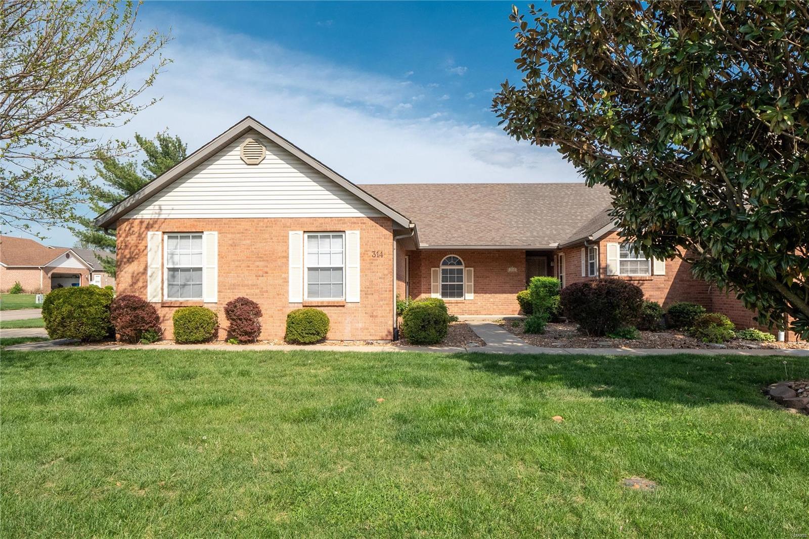 314 Radcliff Road Shiloh, IL 62221 - Photo 1 of 28