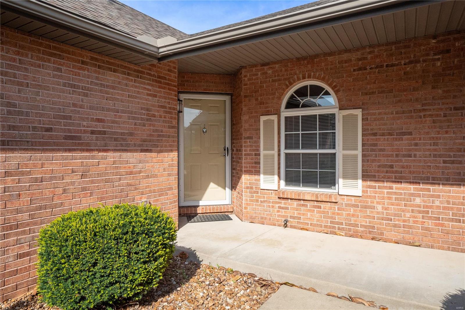 314 Radcliff Road Shiloh, IL 62221 - Photo 2 of 28