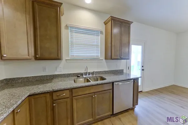 $1,945 | 206 Teddy Lane, Lafayette, LA 70507