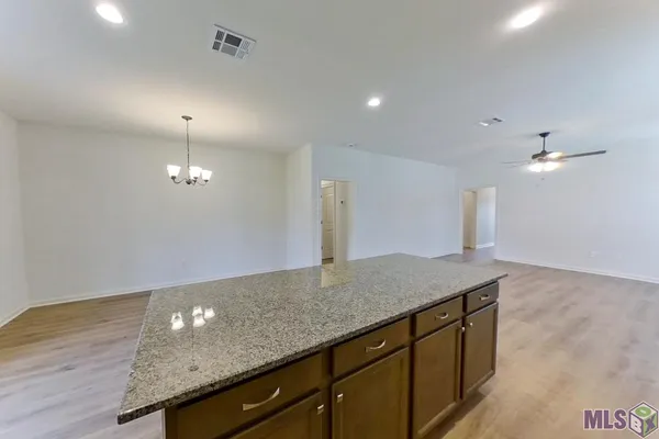 $1,945 | 206 Teddy Lane, Lafayette, LA 70507