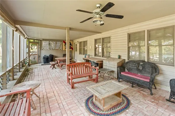 $945,000 | 2022 Lake Viking Terrace, Gallatin, MO 64640