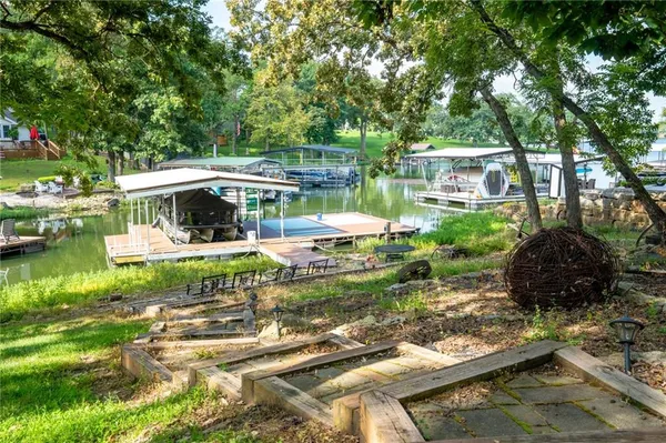 $945,000 | 2022 Lake Viking Terrace, Gallatin, MO 64640